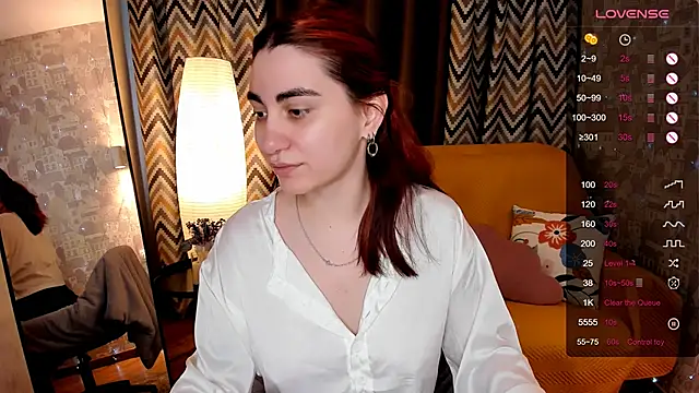 hannacheekss  online show from 05-18-26, 04:07
