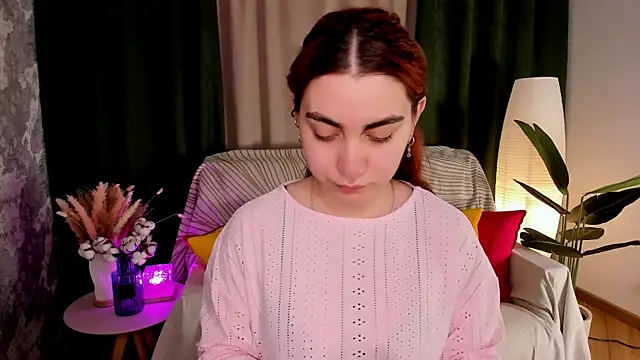 hannacheekss  online show from 06-04-26, 02:06