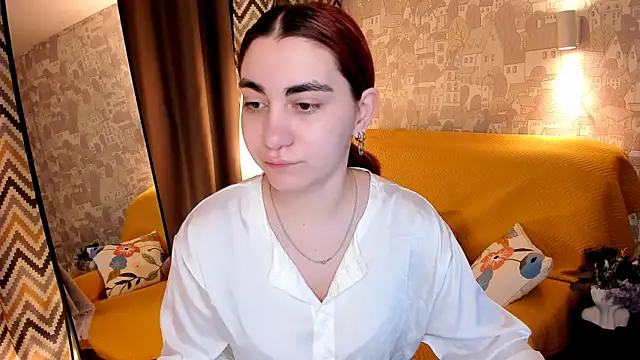 hannacheekss  online show from 06-05-26, 06:52