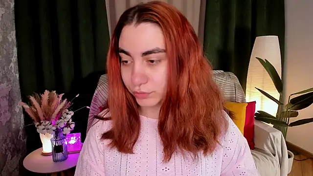 hannacheekss  online show from 06-11-26, 02:11