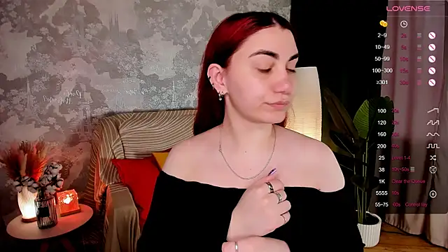 hannacheekss  online show from 06-22-26, 02:02