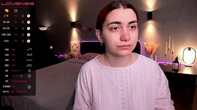 hannacheekss  online show from 06-30-26, 02:12
