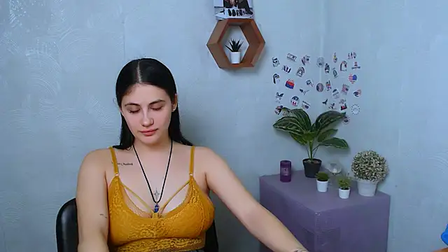 Snapshot of AliceSexyyy_ chatting on 10-30-25, 08:31 AliceSexyyy online show from 10-30-25, 08:31