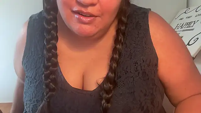 Snapshot of MashaCL chatting on 02-20-25, 10:37 MashaCL online show from 02-20-25, 10:37