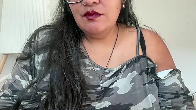 Snapshot of MashaCL chatting on 10-10-25, 09:08 MashaCL online show from 10-10-25, 09:08