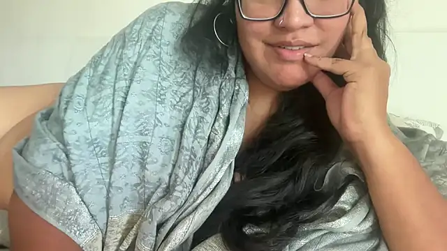 Snapshot of MashaCL chatting on 11-04-25, 10:14 MashaCL online show from 11-04-25, 10:14