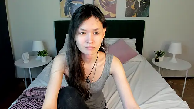 Emily Strikeee online show from 01-27-25, 09:44