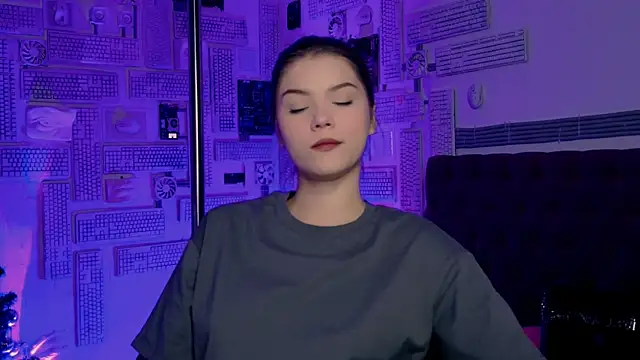 Snapshot of EvaThopson chatting on 02-01-25, 12:05 EvaThopson online show from 02-01-25, 12:05