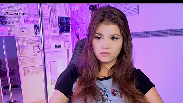 Snapshot of EvaThopson chatting on 09-19-25, 06:15 EvaThopson online show from 09-19-25, 06:15