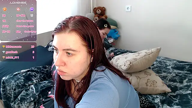 Snapshot of BettyandRich_ chatting on 03-15-25, 10:57 BettyandRich online show from 03-15-25, 10:57