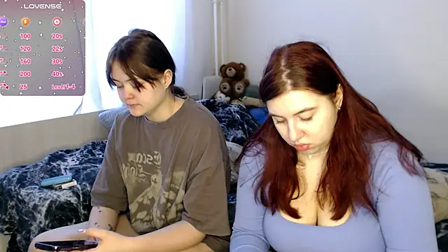 Snapshot of BettyandRich_ chatting on 03-20-25, 07:47 BettyandRich online show from 03-20-25, 07:47