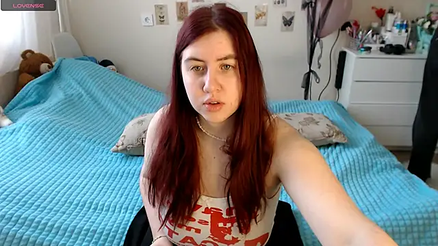 Snapshot of BettyandRich_ chatting on 10-09-25, 08:34 BettyandRich online show from 10-09-25, 08:34