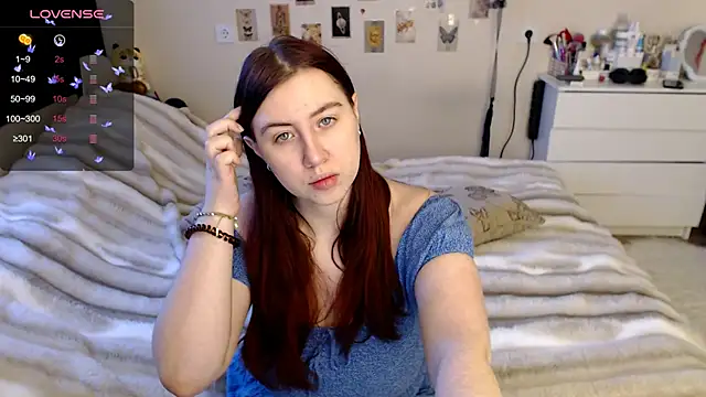 Snapshot of BettyandRich_ chatting on 11-13-25, 08:46 BettyandRich online show from 11-13-25, 08:46