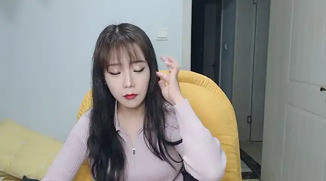 Snapshot of SuSushi728 chatting on 03-01-25, 04:00 SuSushi728 online show from 03-01-25, 04:00