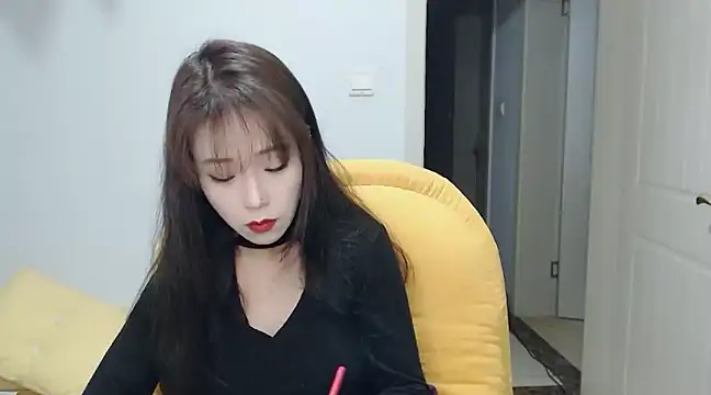 Snapshot of SuSushi728 chatting on 03-16-25, 04:12 SuSushi728 online show from 03-16-25, 04:12