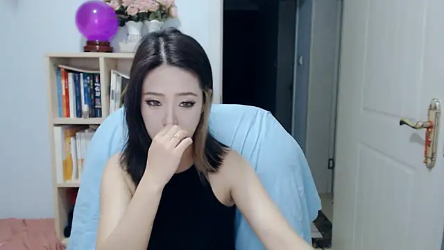 Snapshot of SuSushi728 chatting on 06-04-26, 03:07 SuSushi728 online show from 06-04-26, 03:07
