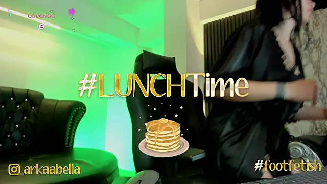 Snapshot of ArkaBella chatting on 03-08-25, 08:46 ArkaBella online show from 03-08-25, 08:46