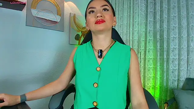 Snapshot of ArkaBella chatting on 09-12-25, 06:19 ArkaBella online show from 09-12-25, 06:19