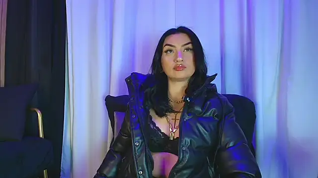 Snapshot of ArkaBella chatting on 11-19-25, 06:52 ArkaBella online show from 11-19-25, 06:52