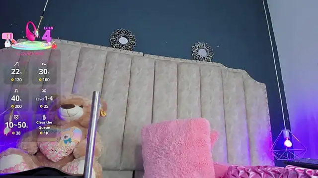 NahiaraReina online show from 03-15-25, 01:18