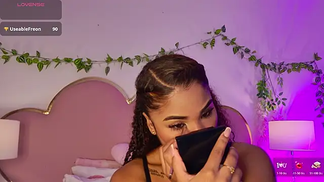 NahiaraReina online show from 07-03-26, 02:01