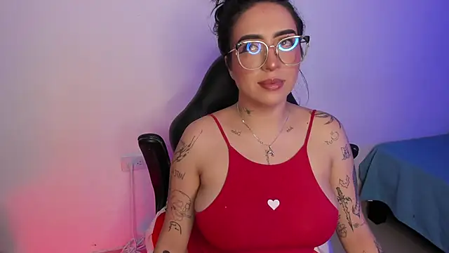 AnnikaMerliahh  online show from 09-17-25, 04:14