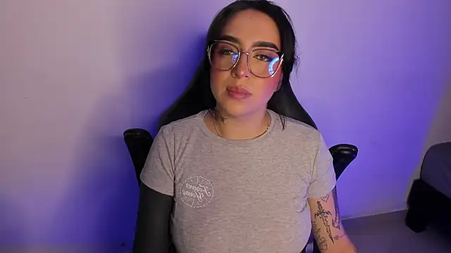 Snapshot of AnnikaMerliahh_ chatting on 10-16-25, 03:40 AnnikaMerliahh online show from 10-16-25, 03:40