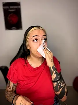 AnnikaMerliahh  online show from 11-06-25, 10:10