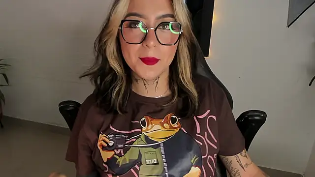 AnnikaMerliahh  online show from 02-03-26, 01:27