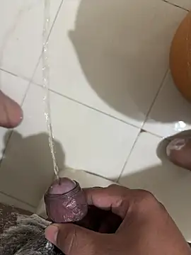 Snapshot of ved240 chatting on 12-09-24, 12:51 ved240 online show from 12-09-24, 12:51