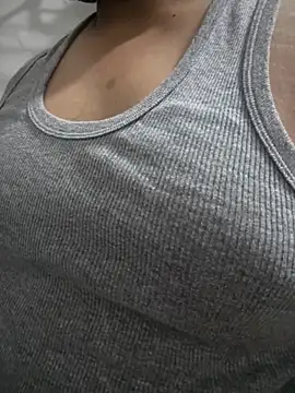 Snapshot of ved240 chatting on 12-02-25, 05:35 ved240 online show from 12-02-25, 05:35