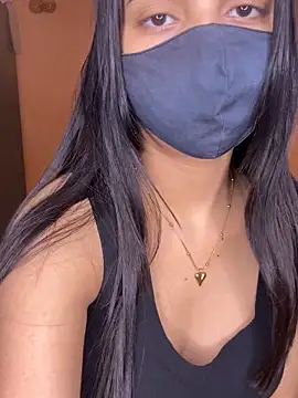 Snapshot of Black_baby chatting on 12-17-25, 01:22 Black baby online show from 12-17-25, 01:22