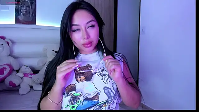 Snapshot of gaby_desire777 chatting on 03-15-26, 02:39 gaby desire777 online show from 03-15-26, 02:39