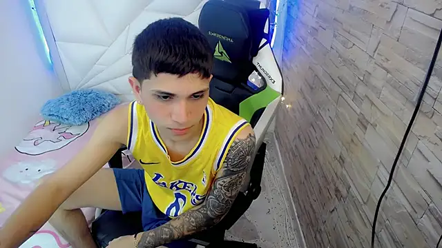 Snapshot of Brayan_lopezz chatting on 01-17-25, 01:24 Brayan lopezz online show from 01-17-25, 01:24