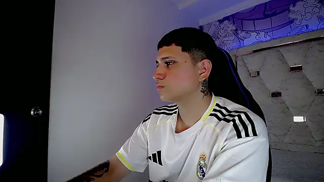 Brayan lopezz online show from 04-28-26, 03:44