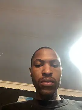 Snapshot of BlueIceCube chatting on 12-02-25, 05:57 BlueIceCube online show from 12-02-25, 05:57