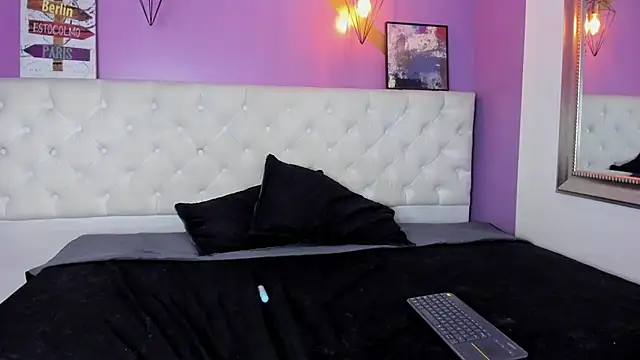 Snapshot of Candypoppy77 chatting on 01-11-25, 11:24 Candypoppy77 online show from 01-11-25, 11:24