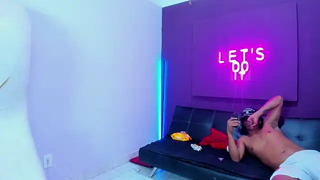 Snapshot of DIRTY_TEAM_XXX chatting on 11-12-25, 11:36 DIRTY TEAM XXX online show from 11-12-25, 11:36