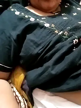 Snapshot of seemi_bhabhi chatting on 01-26-25, 03:47 seemi bhabhi online show from 01-26-25, 03:47