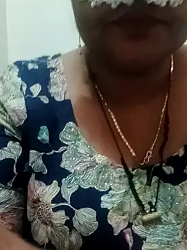 Snapshot of seemi_bhabhi chatting on 02-08-25, 07:37 seemi bhabhi online show from 02-08-25, 07:37