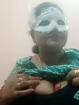 Snapshot of seemi_bhabhi chatting on 02-20-25, 02:35 seemi bhabhi online show from 02-20-25, 02:35