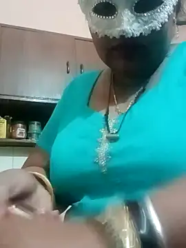 Snapshot of seemi_bhabhi chatting on 02-22-25, 02:17 seemi bhabhi online show from 02-22-25, 02:17