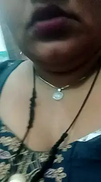 Snapshot of seemi_bhabhi chatting on 03-04-25, 11:51 seemi bhabhi online show from 03-04-25, 11:51