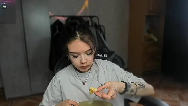 SweetyDeviliya online show from 04-09-26, 04:12