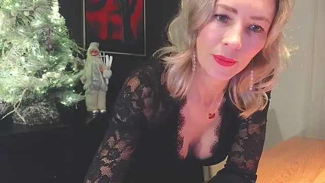  Maddalena  online show from 12-24-24, 11:00