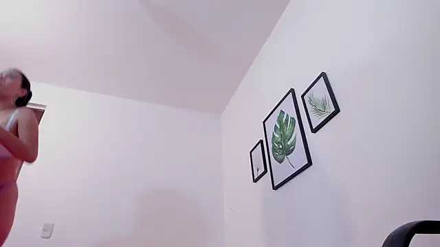 Rousse blue online show from 12-19-24, 03:51