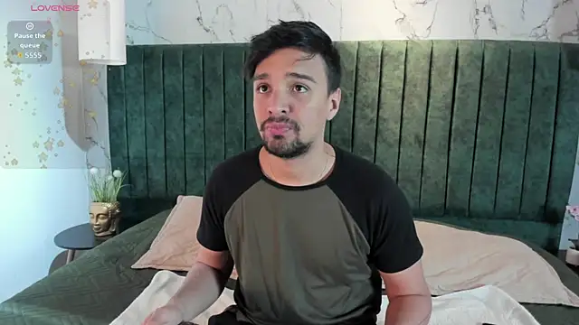 Edward max online show from 01-13-26, 03:34