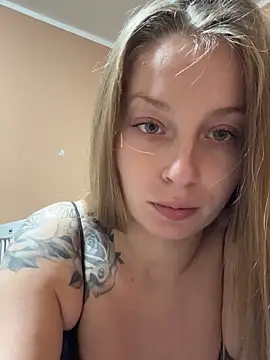 Hr Frk Olsen online show from 10-13-25, 04:40