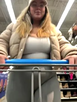 Snapshot of SultryCurves chatting on 11-29-25, 09:29 SultryCurves online show from 11-29-25, 09:29