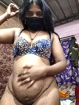 Snapshot of queensenorita chatting on 03-16-26, 05:39 queensenorita online show from 03-16-26, 05:39